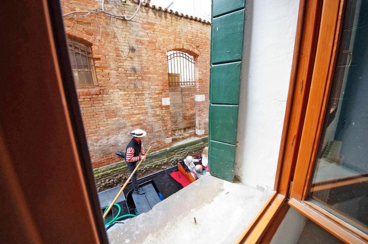 Gondola View Apartment Venice Exterior photo